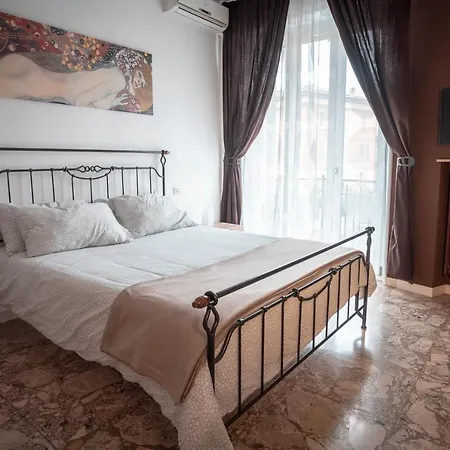 Civico 8 - Bed & Breakfast Parma