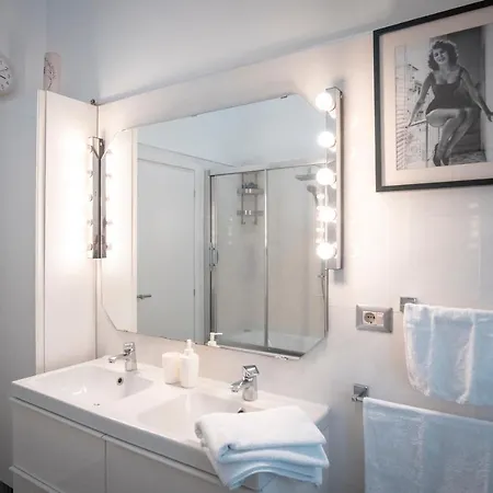 Civico 8 - Bed and breakfast 4*